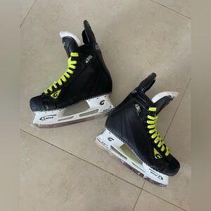 Graff G335s Supra boys skates size 4.5Y